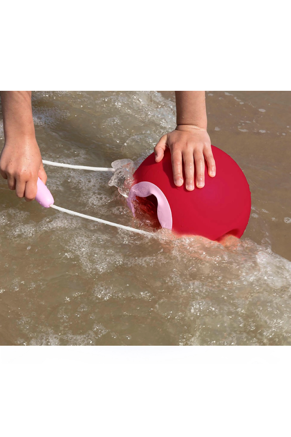 No Spill Beach Bucket in Cherry Red