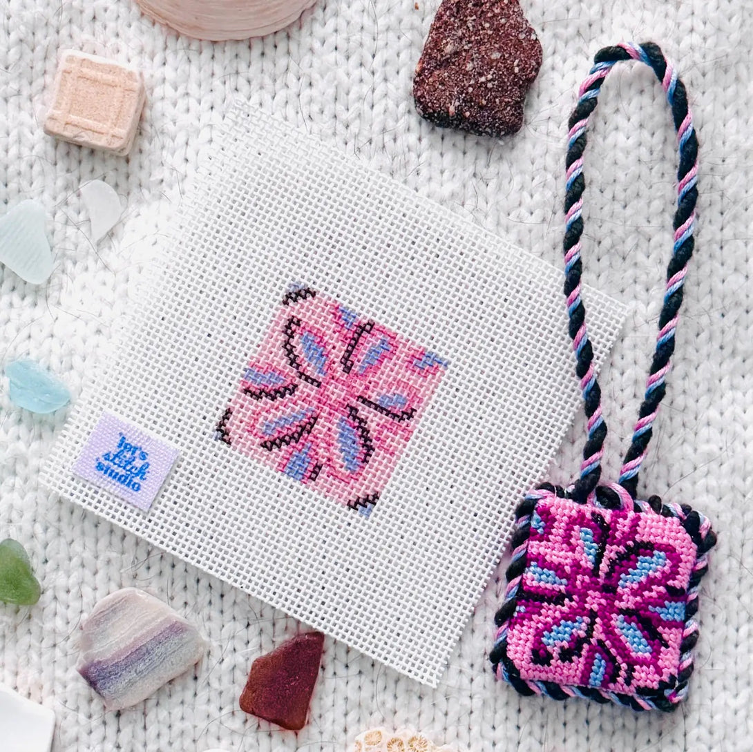 Mini 1.5' Sand Dollar 18 Mesh Needlepoint Canvas