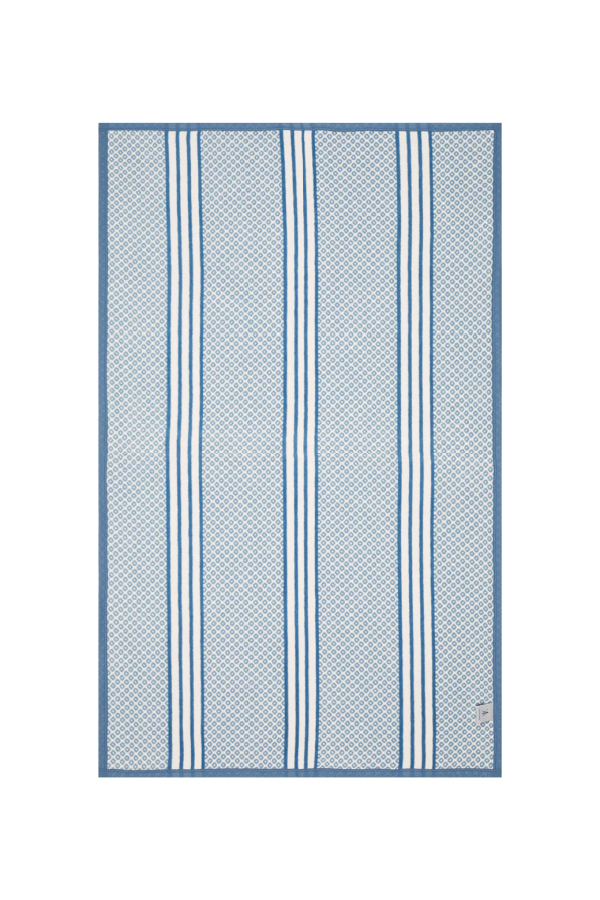 Captain's Classic Light Blue Midi Blanket